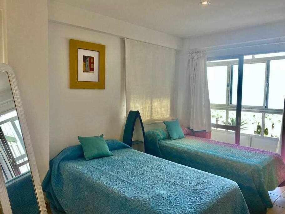 Apartamento Sea View By Solymar Holiday Torre Del Mar Exterior photo